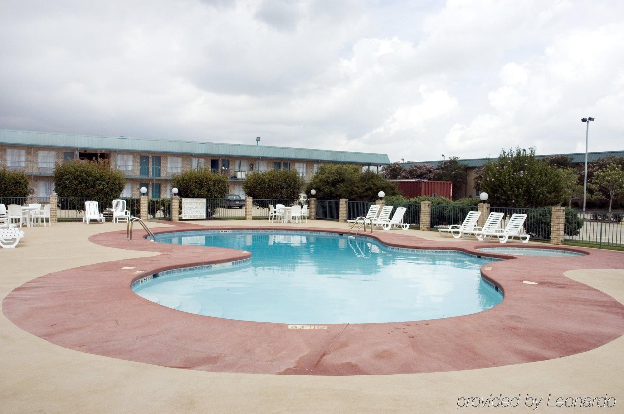 Motel Super 8 By Wyndham New Iberia Facilidades foto